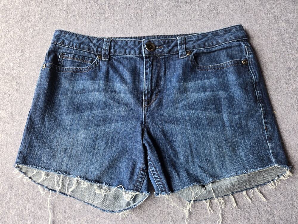 DKNY Cut off Jean Shorts Embellished Back Pockets Stretch Size 16 (35"x4')